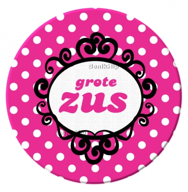 067 Button grote Zus